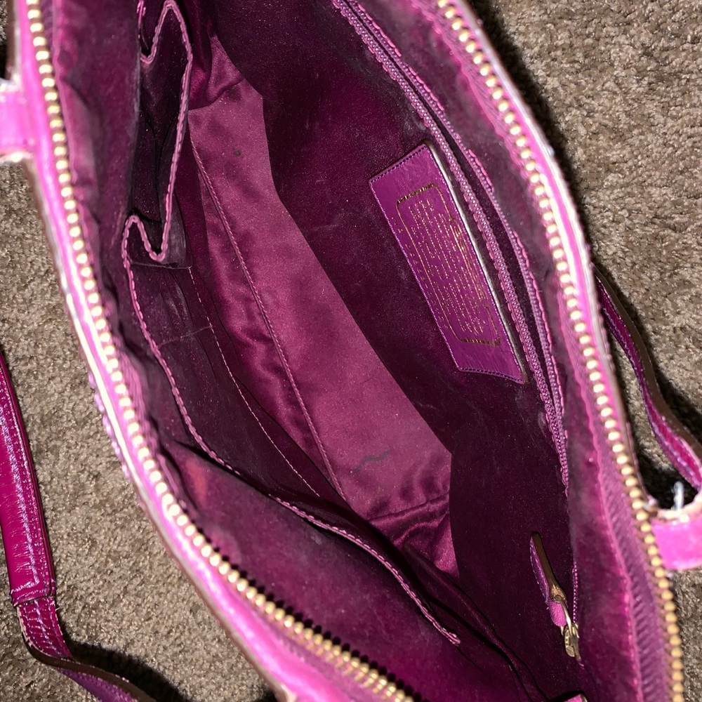 🔥💯 Authentic Coach Purse - Picture 2 of 3
